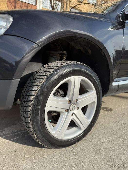 Продавам VW Touareg 2.5tdi
