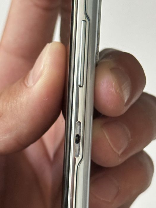 Продам samsung s20