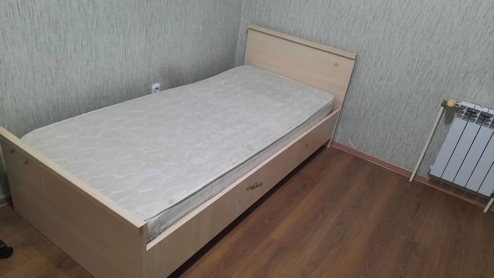 Двухспальная кровать