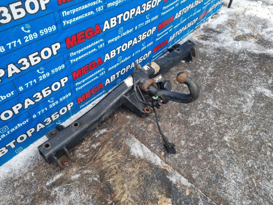 Фаркоп на бмв е53.