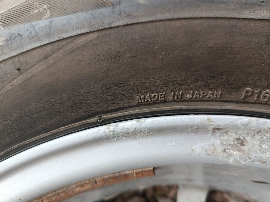 Продам зимние шины бриджстоун