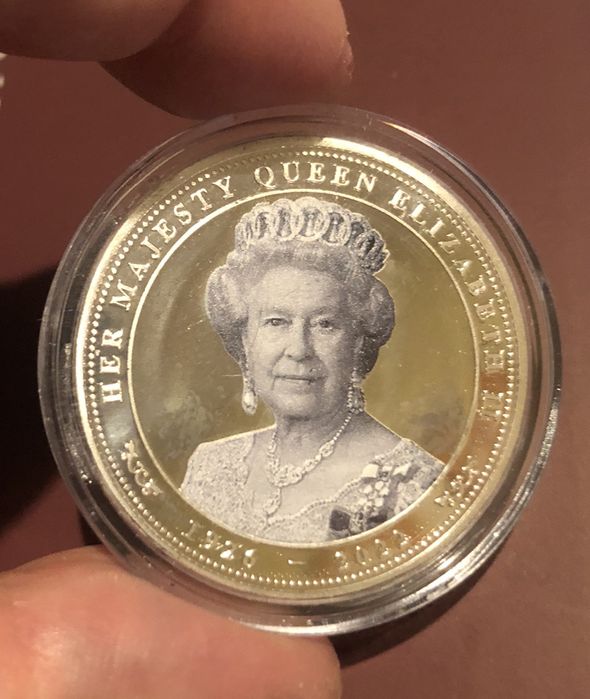 Монети на Принцеса Даяна и Английската Кралица
