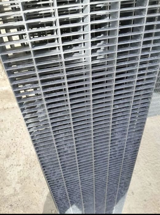 Vând trepte scări interioare exterioare la cel mai bun