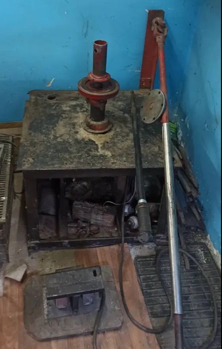 Станок сверлильный, пресс, вулканизатор