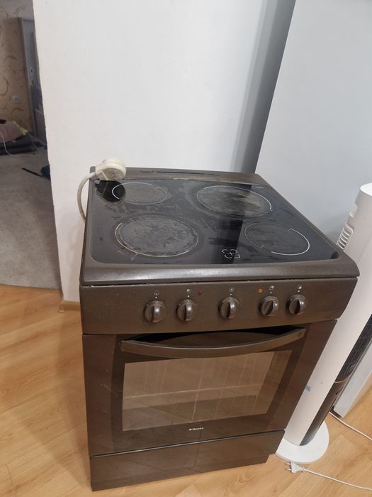 Продам электро плиту