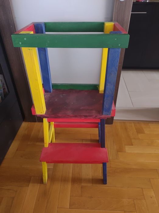 Монтесори кула. Обучителна кула.