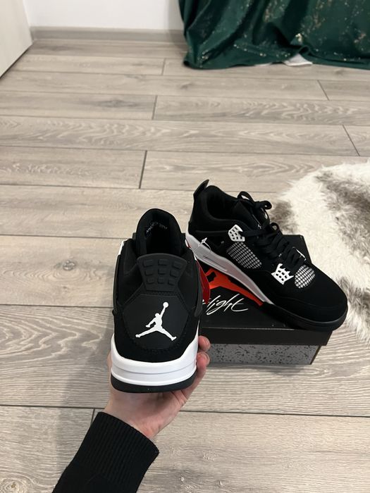 Jordan 4 Retro / Livrare cu verificare