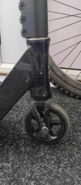 Продам трюковой самокат кастом лёгкий