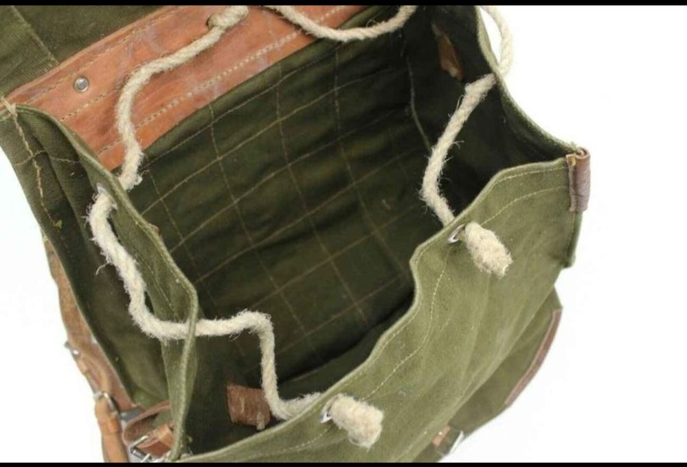 Военни раници от брезент