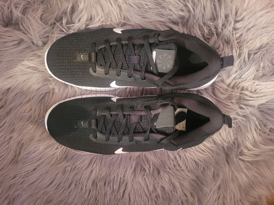 Adidași Nike, originali