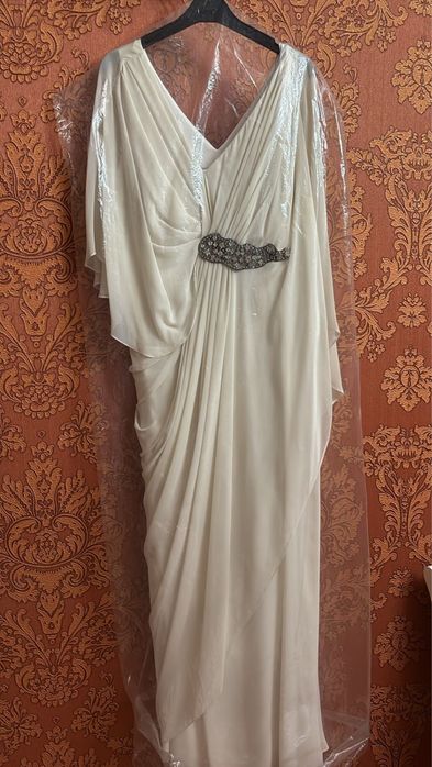 Платья  в отличном состоянии