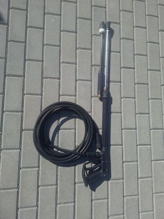 Pompă presiune cu apă caldă.