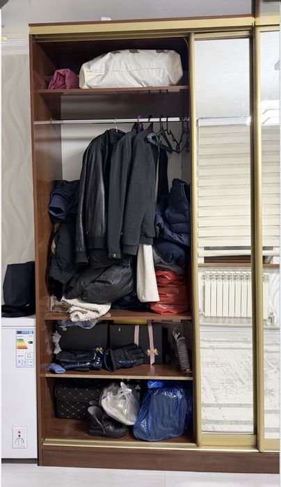 Продаётся большой шкаф