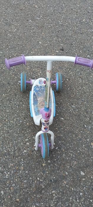 Ofertă!Trotinetă, Role,cască, cotiere, genunchere,