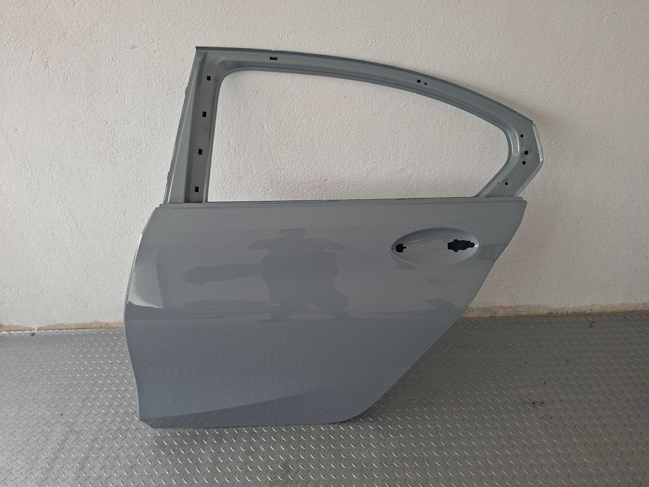 Нова Оригинална Алуминиева Задна Лява Врата BMW 3 G21 - Сива