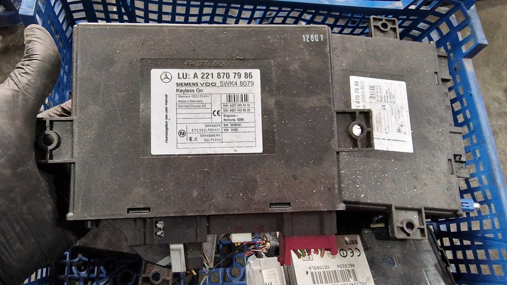 Calculator keyless entry go A2218707986 Mercedes W221 S320 S350 S500