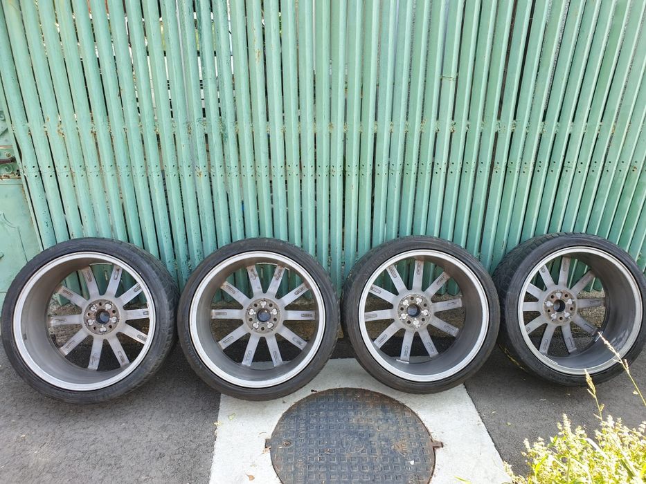Vand roti 245 35 20 VW  model Monterey