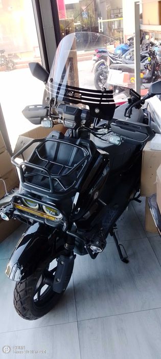 Skuter Tank 2 srochno sotiladi