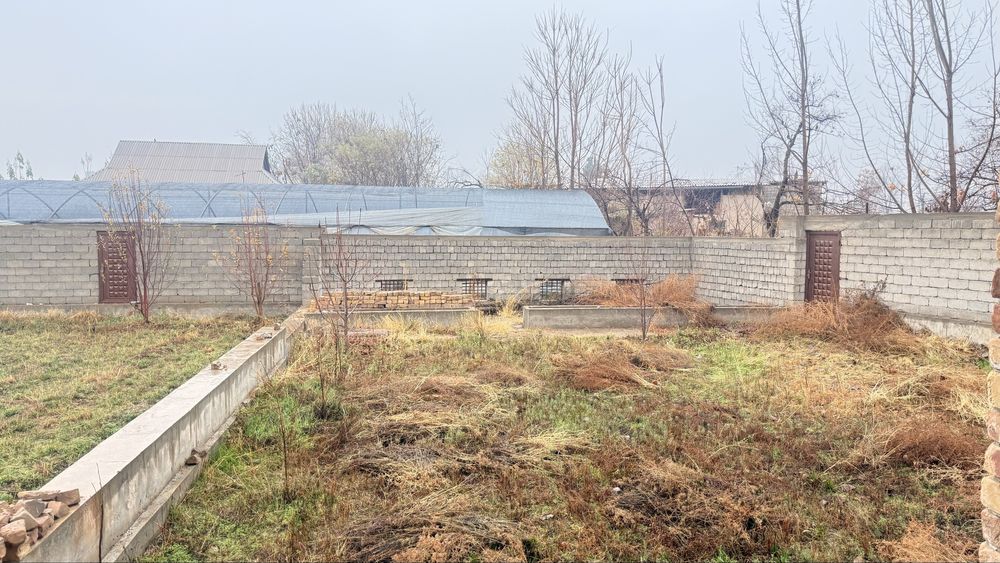 Uy sotiladi 15 sotix