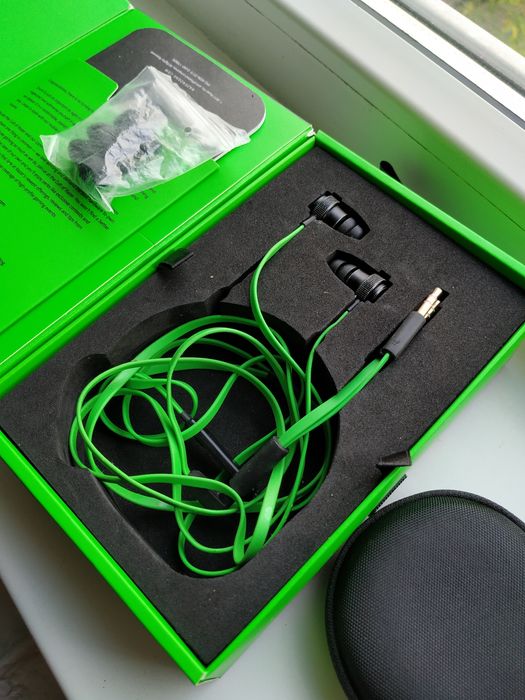 Продам наушники razer hammerhead pro v2