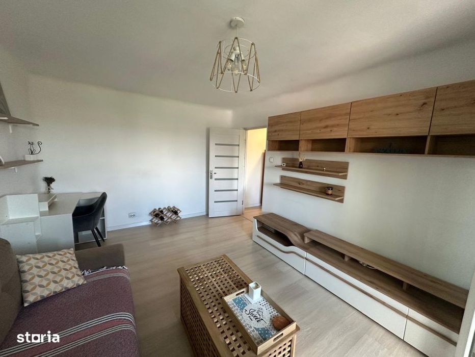 Apartament 2 camere decomandat 45mp + balcon Rovine