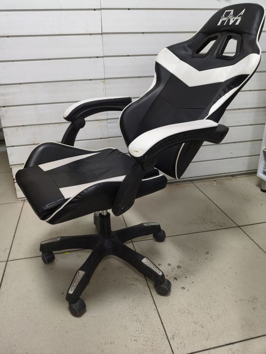 Игровой кресло продам