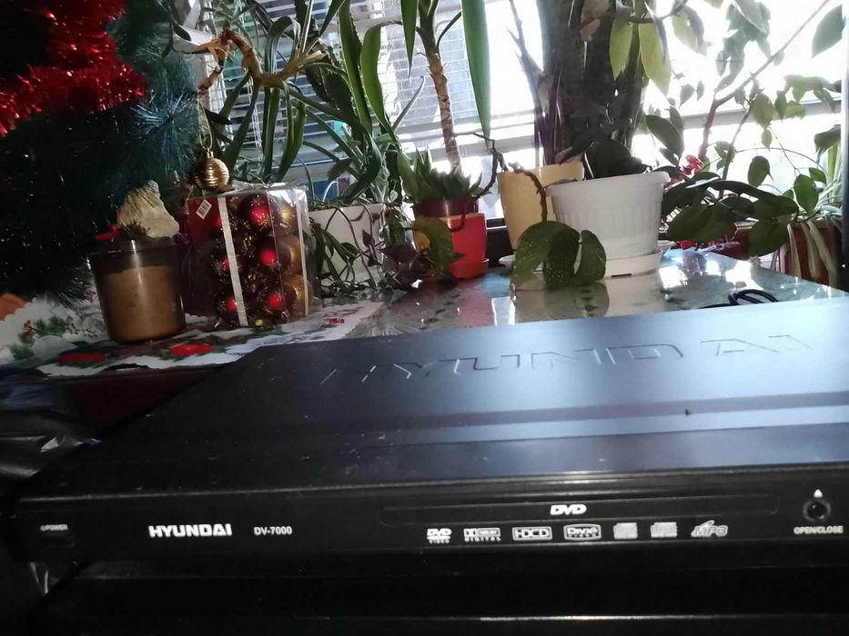 DVD player Hyundai в отлично състояние