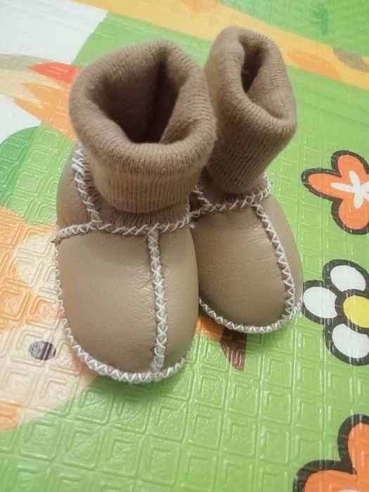 Новые детские одежды и обувь