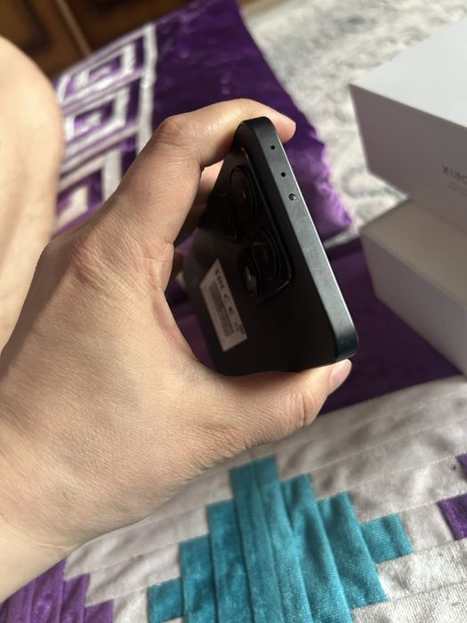 Телефон 180000 тг