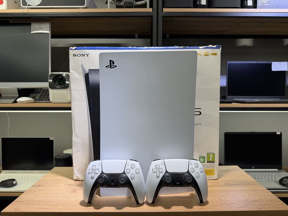 Sony PlayStation 5 Fat, 825 GB, 2 джойстика, есть игры, 2290/А10