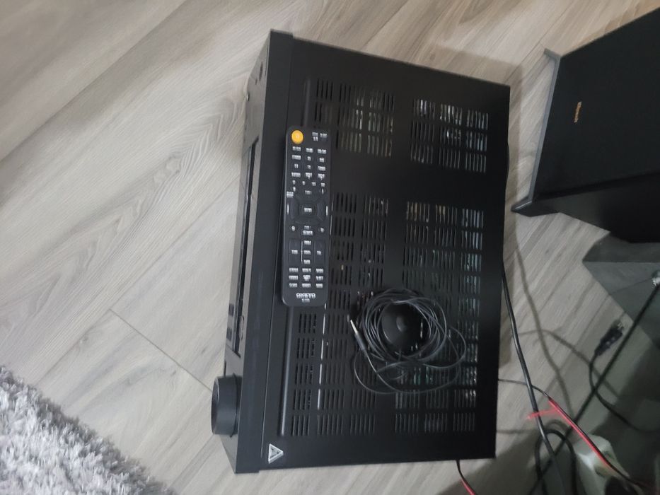 Vind amplificator Onkyo Tx SR 393 sau schimb  cu streamer audio