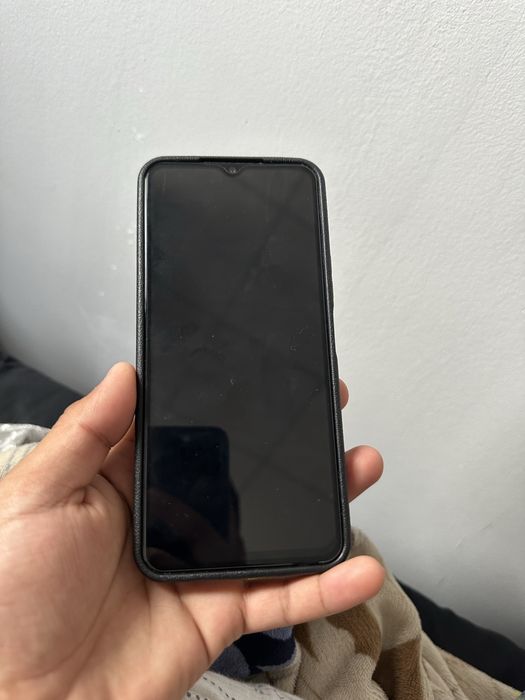 Vivo y33s 128gd игравой