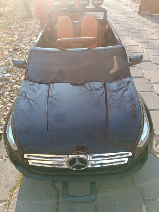 Продаю детскую машинку