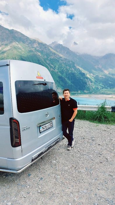 Трансфер на  Toyota HiAce H200