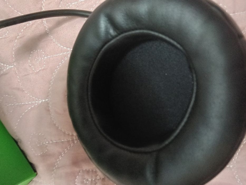 Продам наушники Rayzer