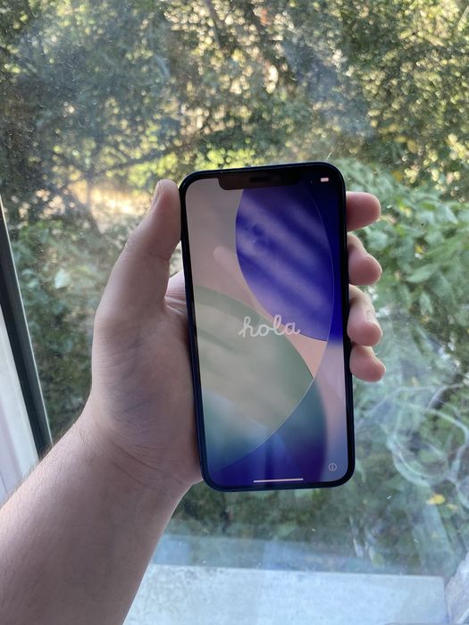 Продам Iphone 12