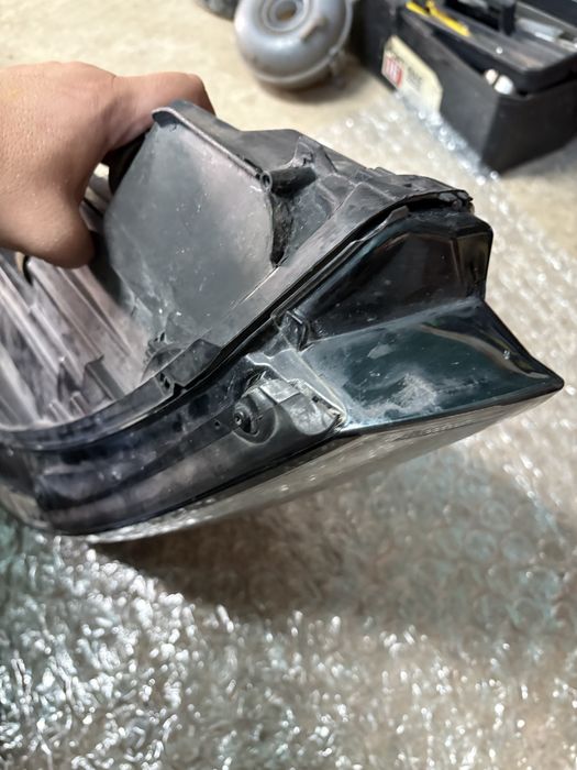 Десен фар за пасат б8