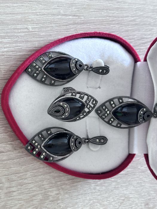 Серебрянный гарнитур