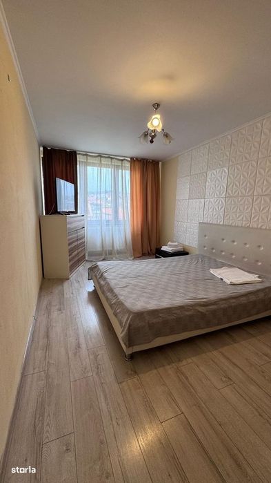 Apartament 3 cam de închiriat, cart. Rogerius