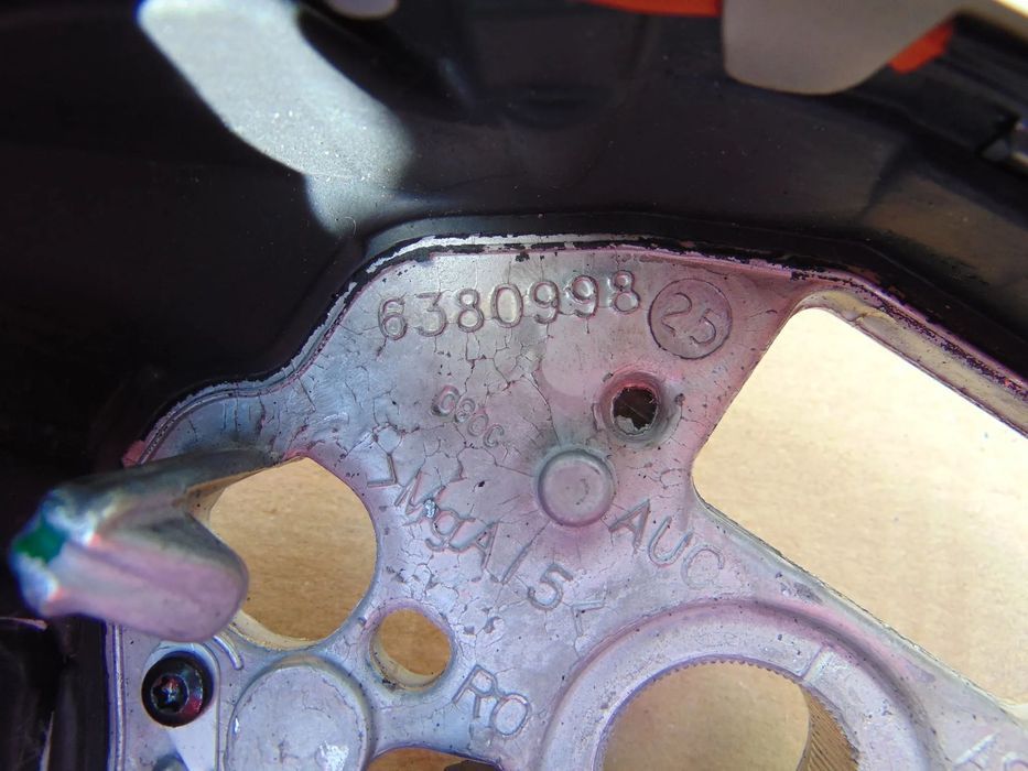 Volan piele cu comenzi VW Golf 8 Polo T Cross ID4 ID3 comenzi cu touch modul volan Passat 3g5 b8 T6 cod 6380998