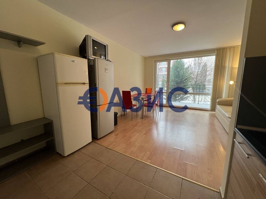 Продава се Тристаен апартамент в к.к. Слънчев бряг - 90 кв.м за 465 €/кв.м - Снимка #3