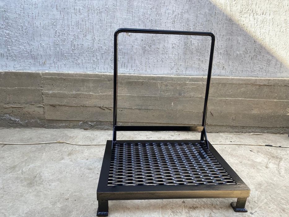 Аяк кыргыш сатылады