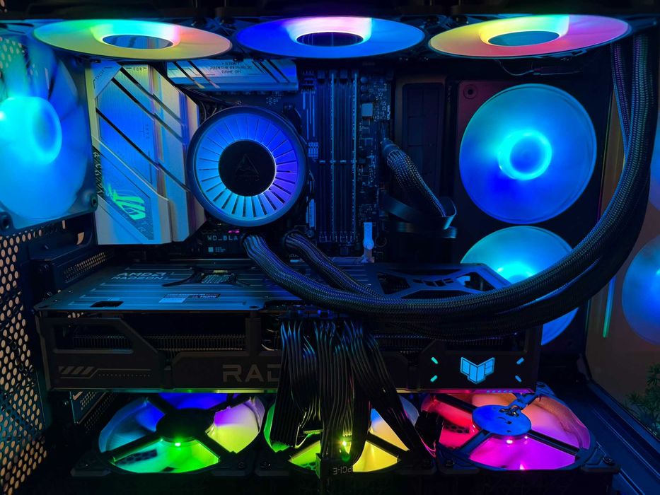 Мощен Геймърски Компютър | Ryzen 9 7900X | RX 9070 XT 16GB | 32GB DDR5 | 1TB NVMe + Водно охлаждане