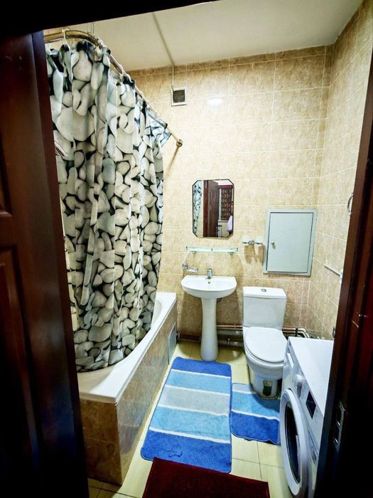 2 Xonali Uy Sotiladi