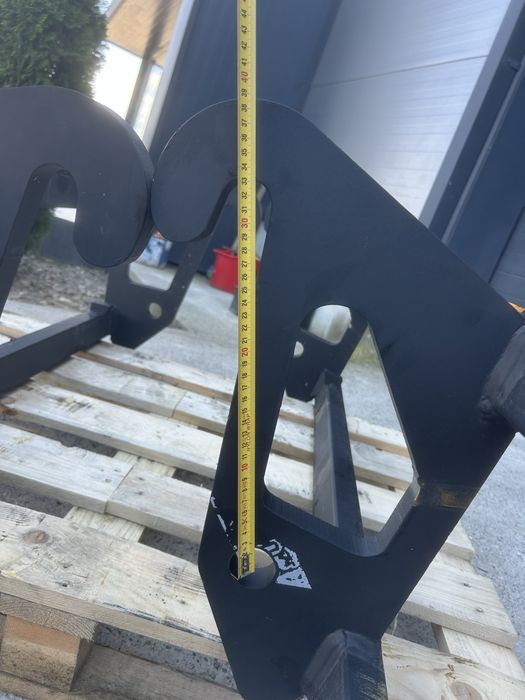 Suporti lame paleti vola .Caterpillar Volvo Jcb Libher