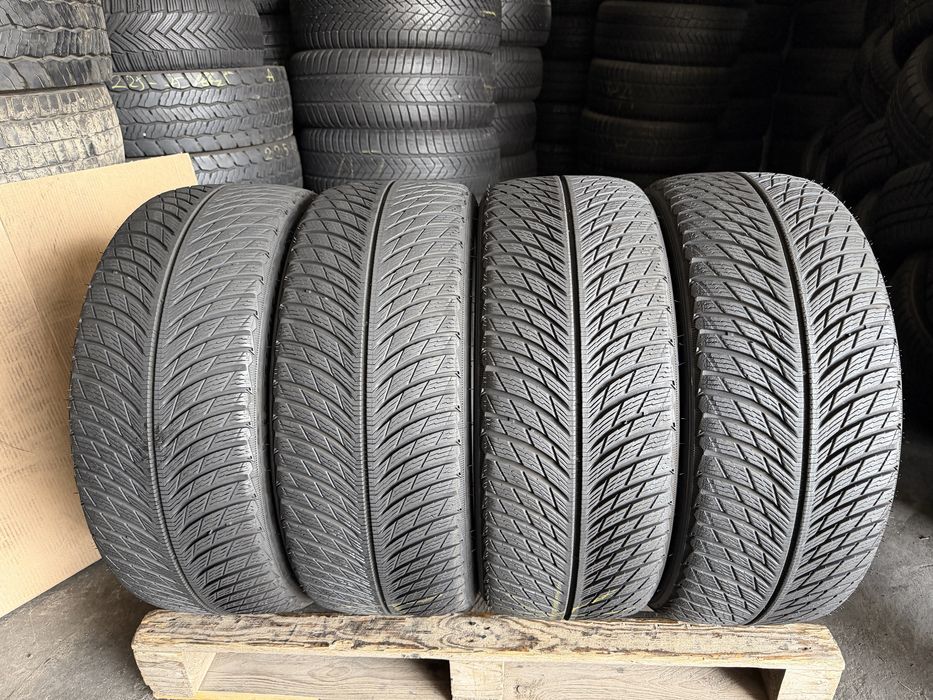 4 anvelope iarna 235/40/19 , 96 W , Michelin , 5.5-6.5 mm !