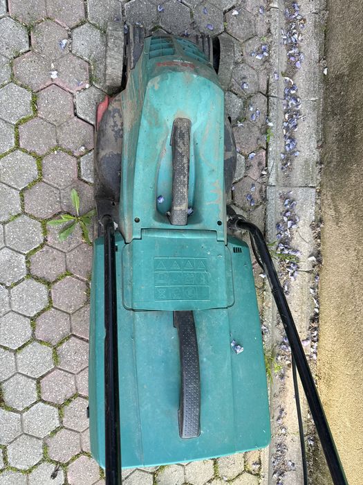 Bosch arm 3200 mosina tuns iarba