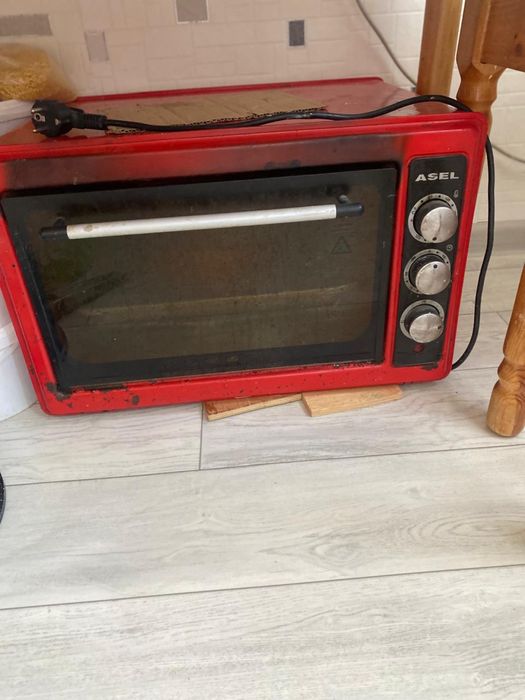 продам духовку.Асель печь