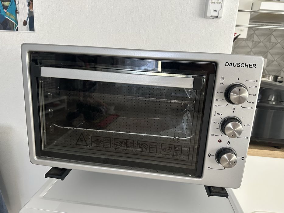 Электричекая духовка Dauscher