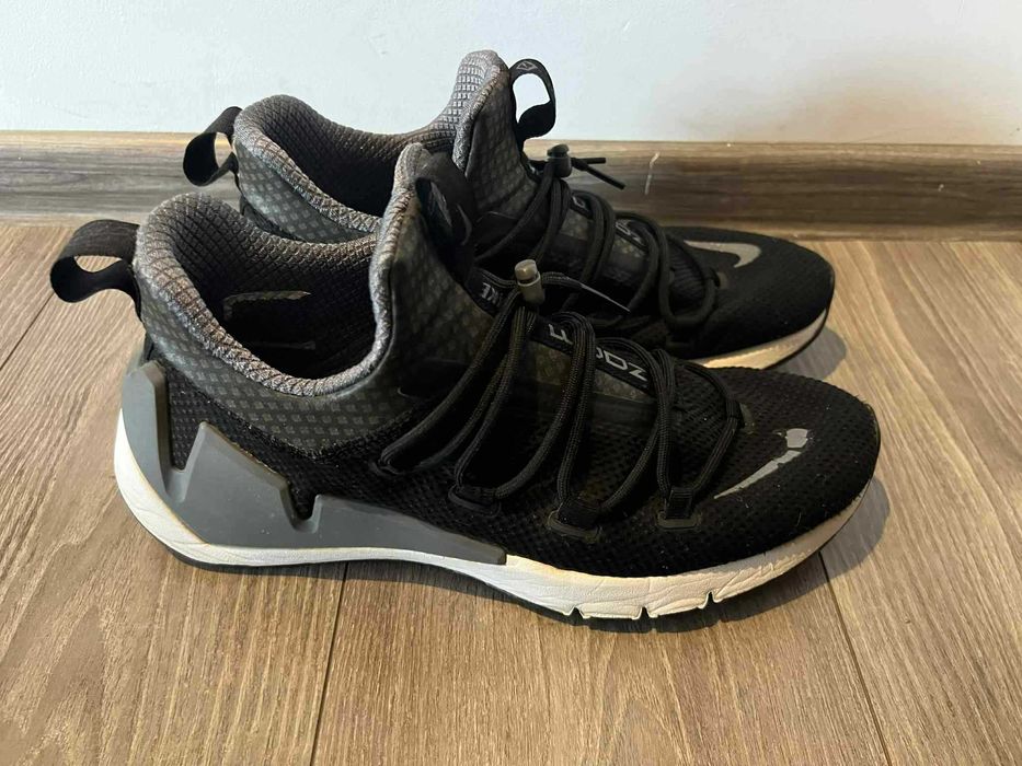 Nike Zoom Sport Grey & Black